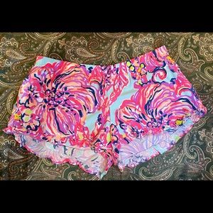 Lilly Pulitzer, Large, 3” inseam, elastic waist, front 10” long, back 12”long